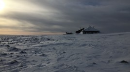 Метеостанция на горе Рай-Из, Арктика Тур