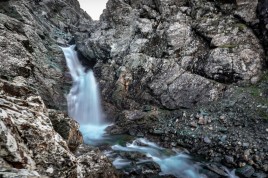 Нефритовый водопад в Нефритовой долине